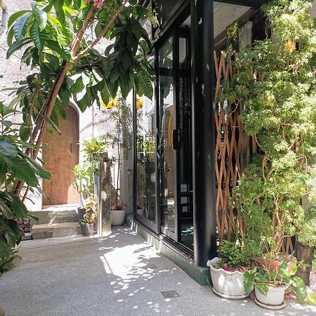 Historical Townhouse In City Center Tainan Exterior foto