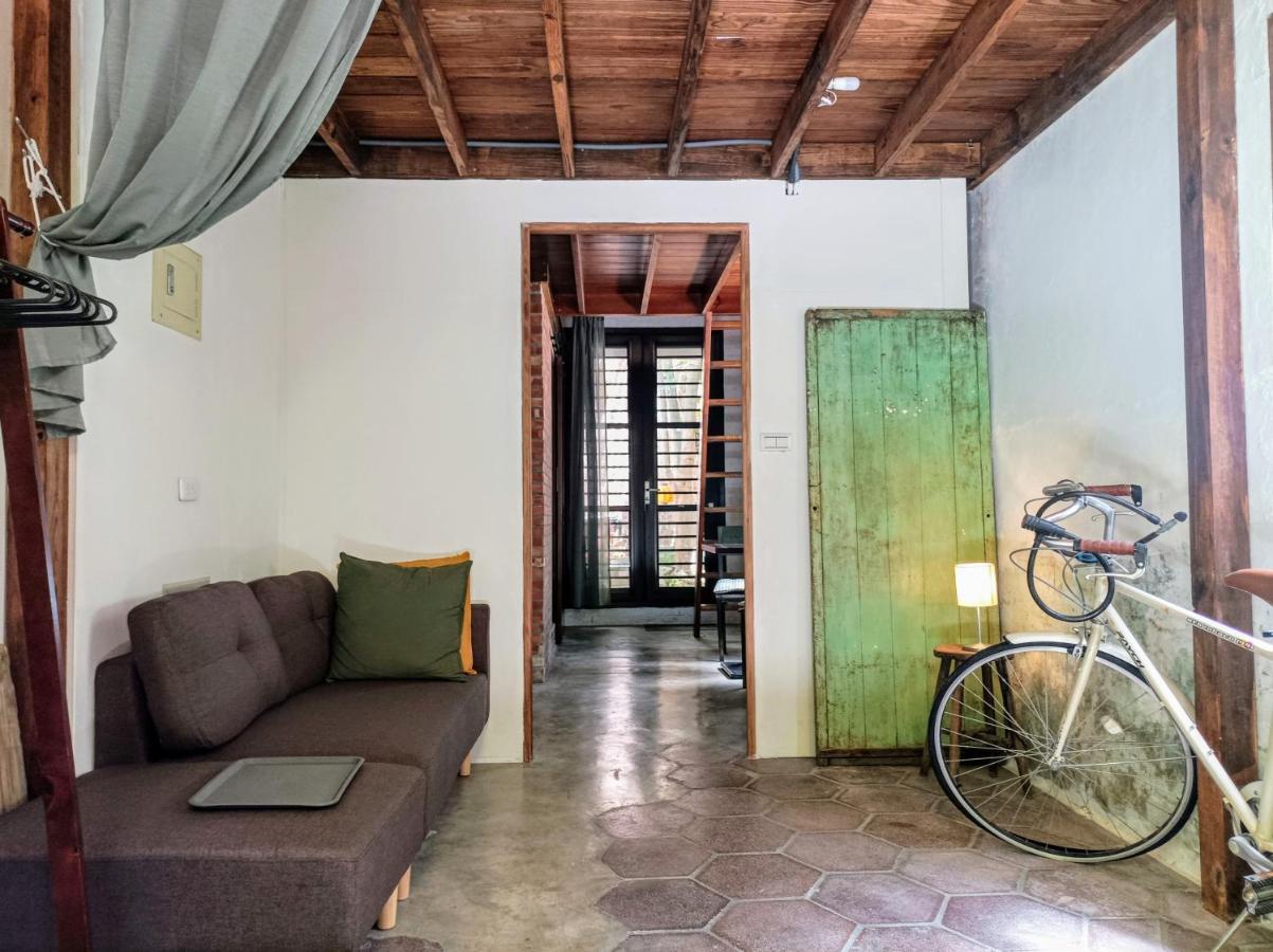 Historical Townhouse In City Center Tainan Exterior foto